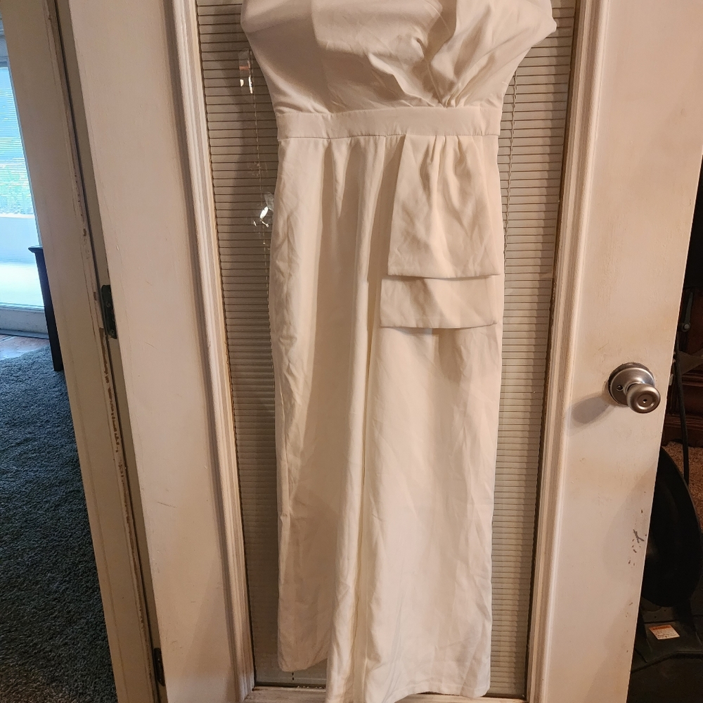 Box D Lulus strapless jumpsuit p2p 15 size small. Quality fabric.